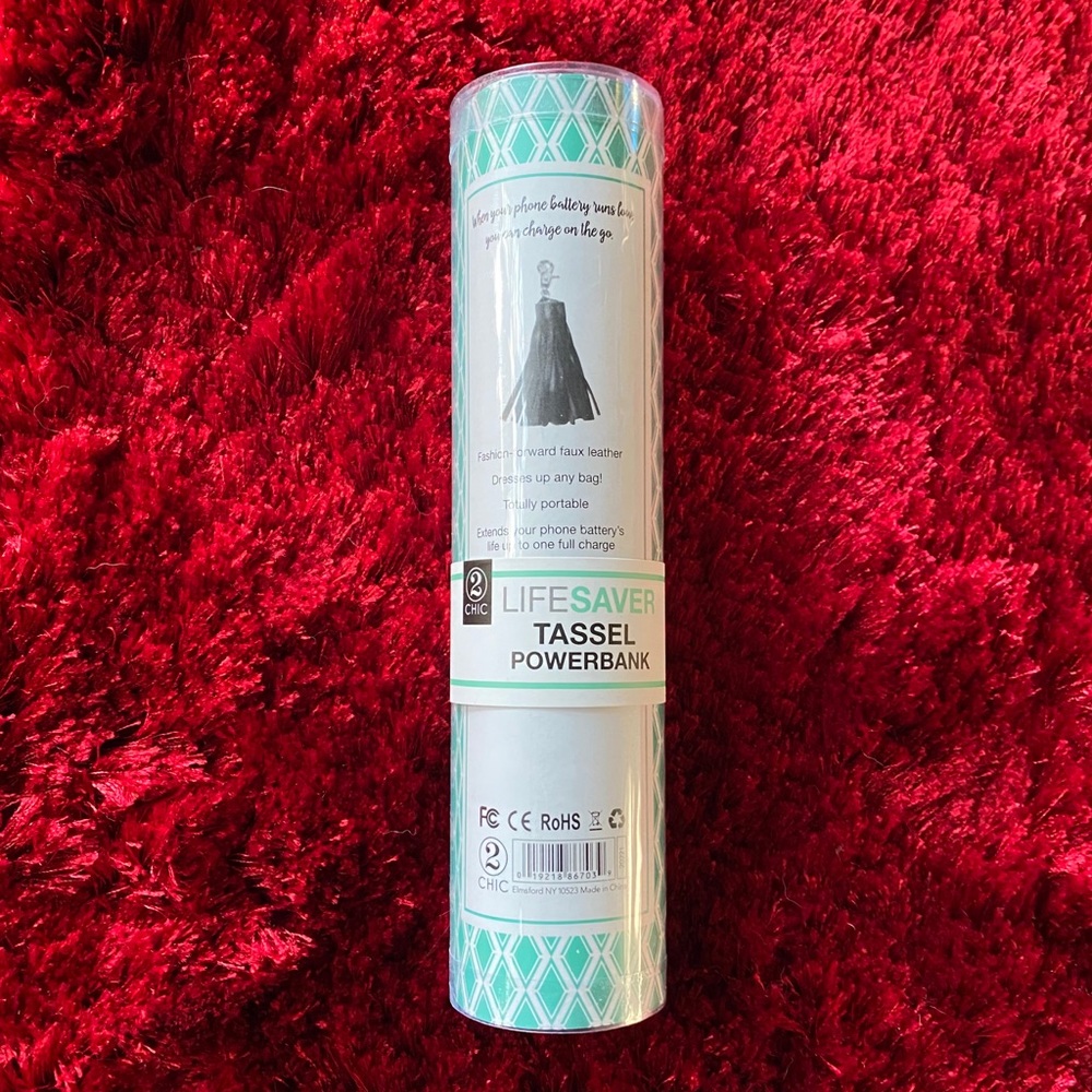 New 2Chic Life Saver Tassel Powerbank